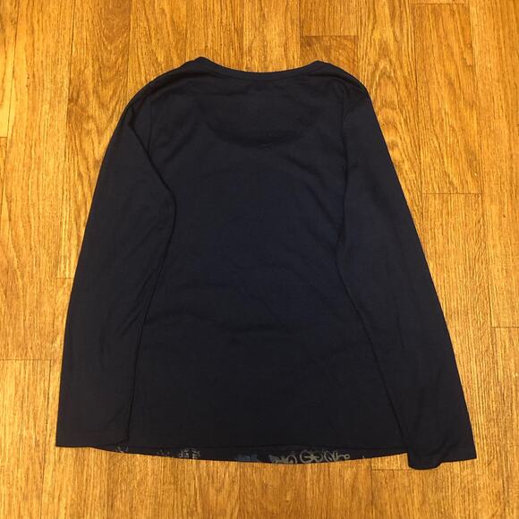 Appropriate Behavior Blue Gray Fleur-de-Lis Filigree Long Sleeve Shirt Size 1X ( - Picture 7 of 8